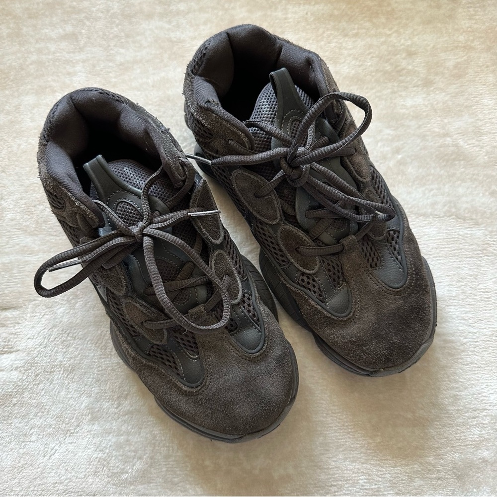 Yeezy 500 sneakers